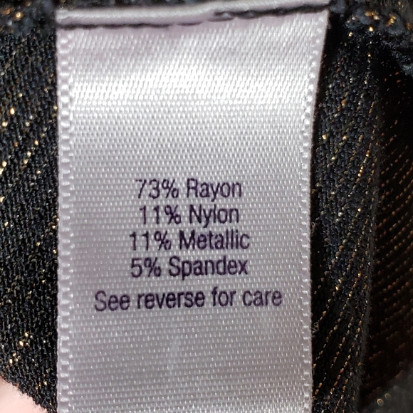 Jennifer Lopez Black and Gold Metallic Fitted Tank - Picture 6 of 7